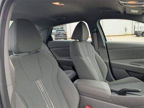 Used 2024 Hyundai Elantra SEL image 35