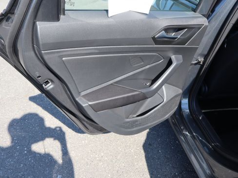 Used 2025 Volkswagen Jetta Sport FWD image 30