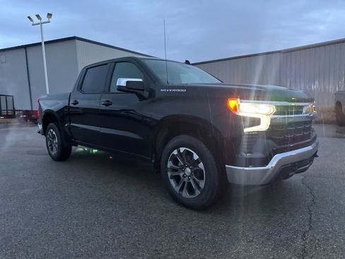 Used 2025 Chevrolet Silverado 1500 LT image 8
