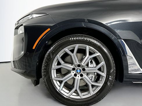 Used 2026 BMW X7 xDrive40i AWD/4WD image 13