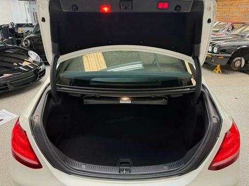 Used 2018 Mercedes-Benz E 300 4MATIC image 23