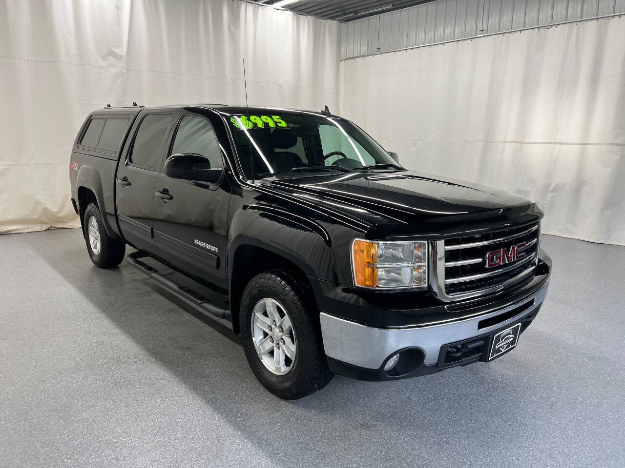 Used 2012 GMC Sierra 1500 SLT w/ SLT Convenience Package AWD/4WD image 3