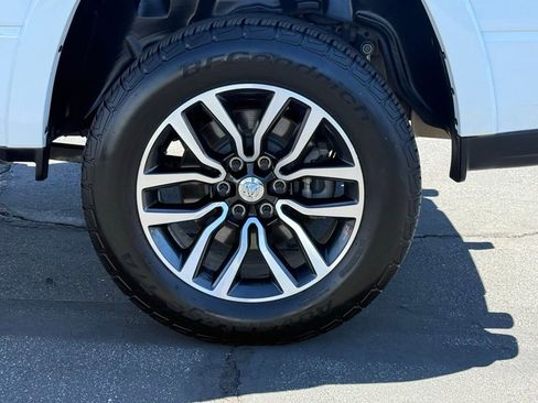 Used 2025 RAM 1500 Limited w/ Trailer Tow Group image 13