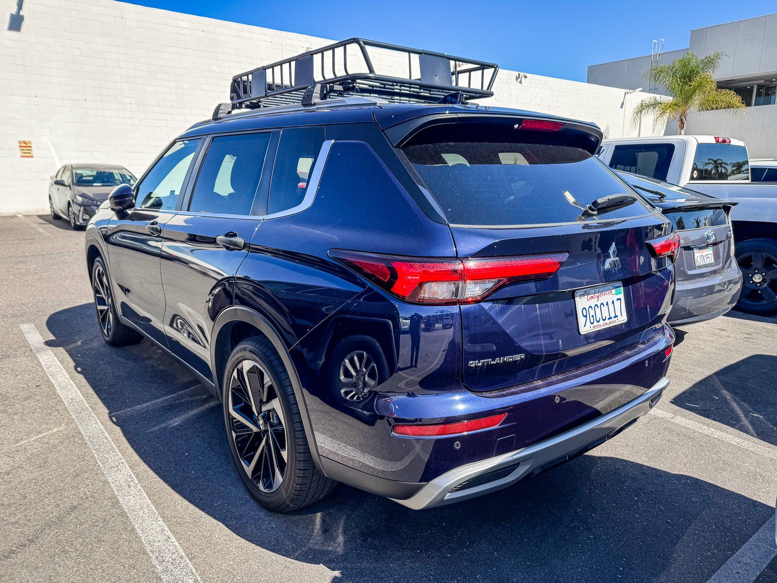 Used 2023 Mitsubishi Outlander SE AWD/4WD image 9