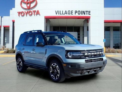 Used 2023 Ford Bronco Sport Outer Banks w/ Tech Package image 9