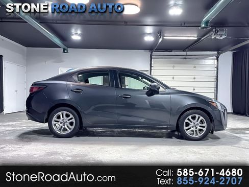 Used 2018 Toyota Yaris iA image 1