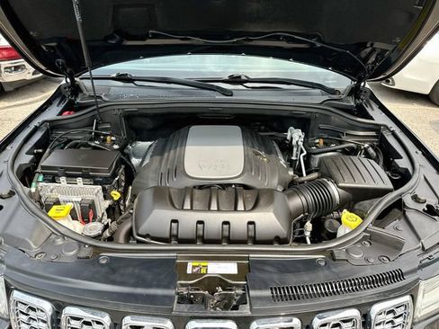 Used 2020 Jeep Grand Cherokee Overland AWD/4WD image 31