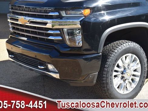 Used 2023 Chevrolet Silverado 2500 High Country w/ Z71 Off-Road Package image 41