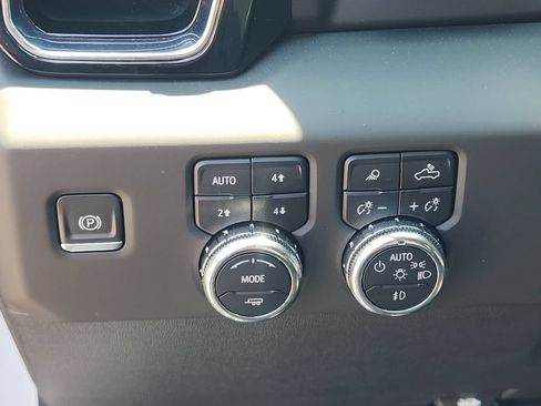 Used 2024 GMC Sierra 1500 Denali w/ Denali Reserve Package AWD/4WD image 22