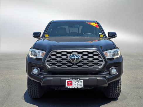Used 2021 Toyota Tacoma TRD Off-Road AWD/4WD image 8