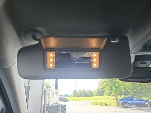 Used 2020 GMC Terrain SLE FWD image 16