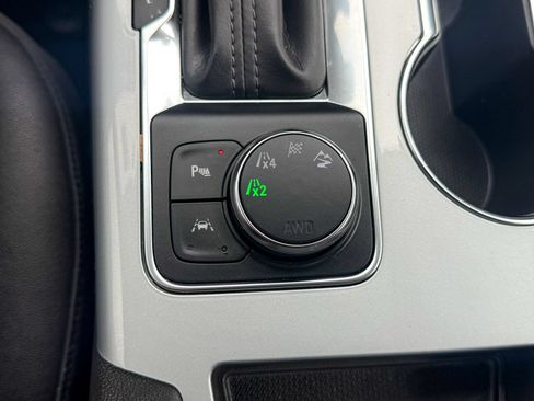 Used 2022 Chevrolet Blazer LT w/ Midnight/Sport Edition AWD/4WD image 37