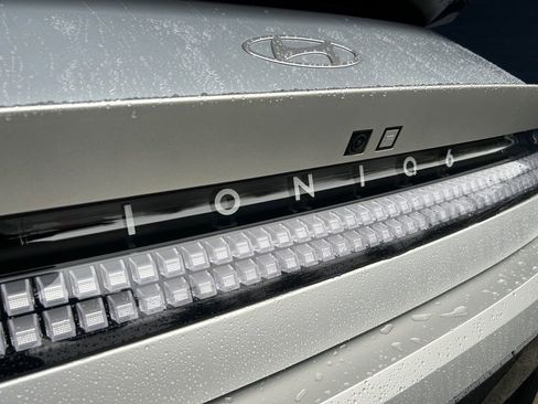 Used 2024 Hyundai Ioniq 6 SEL AWD/4WD image 33