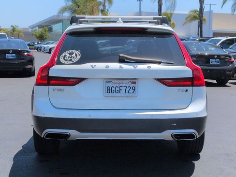 Used 2018 Volvo V90 T6 Cross Country AWD/4WD image 9