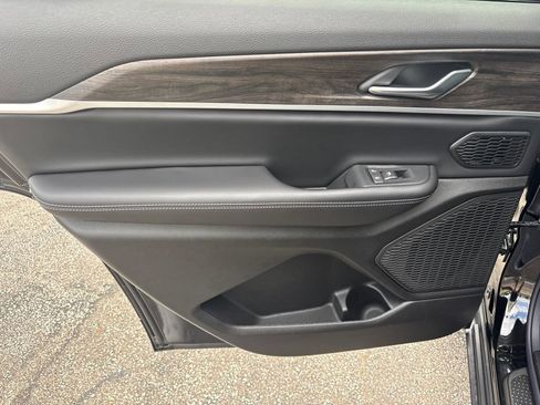 New 2026 Jeep Grand Cherokee L Limited AWD/4WD image 28