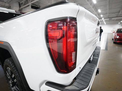 Used 2023 GMC Sierra 2500 AT4 w/ Gooseneck/5TH Wheel Package image 29