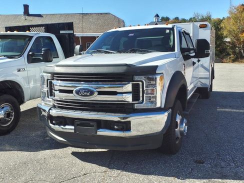 Used 2017 Ford F350 XLT w/ Snow Plow Prep Package image 2