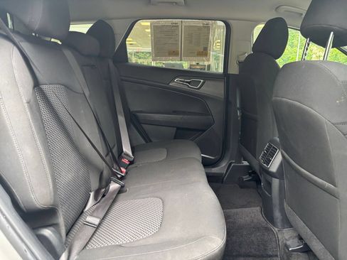 Used 2025 Kia Sportage LX FWD image 37