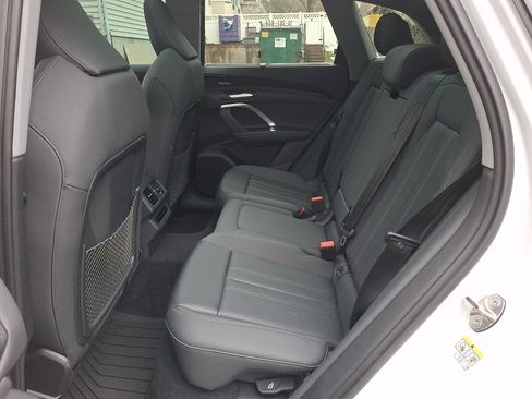 Used 2025 Audi Q5 Premium Plus image 10