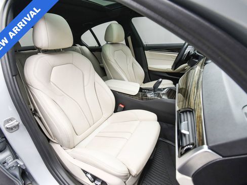 Used 2019 BMW 540i xDrive 540i xDrive image 17