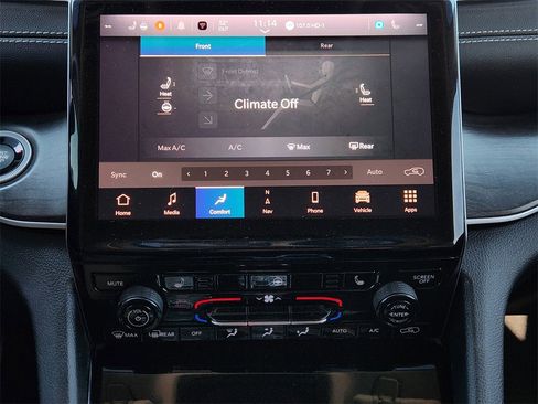 Used 2023 Jeep Grand Cherokee L Limited image 18