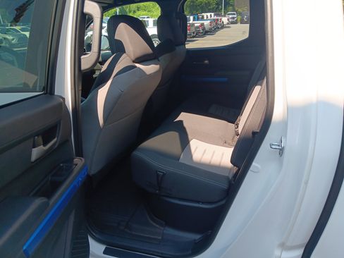 Used 2024 Toyota Tacoma TRD Sport RWD image 16
