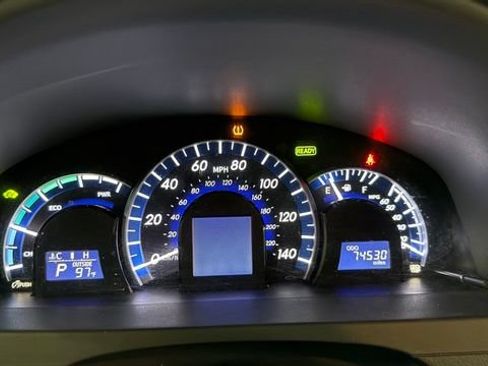 Used 2013 Toyota Camry XLE FWD image 33