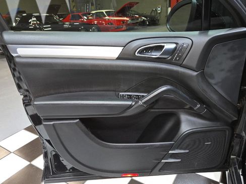Used 2013 Porsche Cayenne GTS image 64