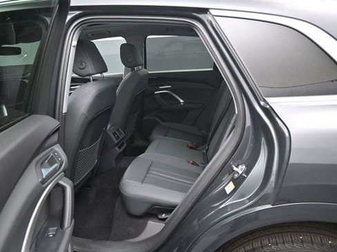 Certified 2025 Audi Q5 Premium w/ Convenience Package AWD/4WD image 29
