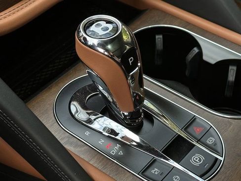 New 2024 Bentley Bentayga image 24