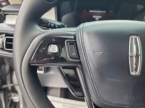 Used 2022 Lincoln Aviator AWD w/ Premium Package image 25