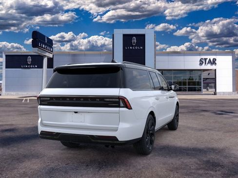 New 2026 Lincoln Navigator L Black Label AWD/4WD image 8