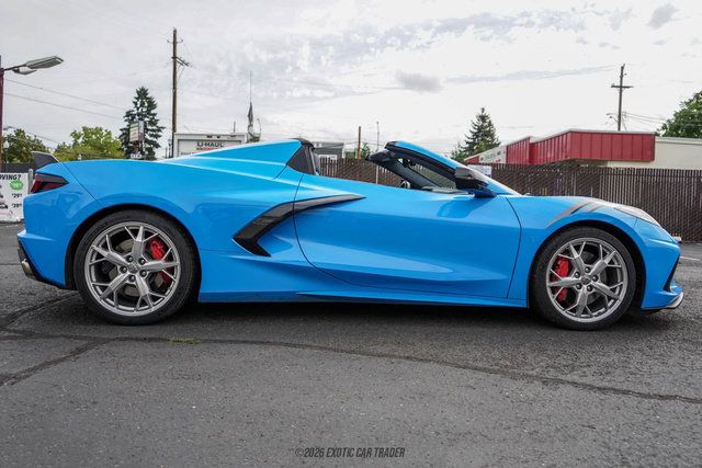 Used 2021 Chevrolet Corvette Stingray Premium Conv w/ Z51 Performance Package RWD image 9