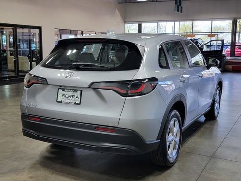 Certified 2023 Honda HR-V LX image 5