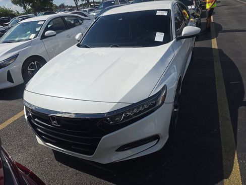 Used 2020 Honda Accord Sport image 2