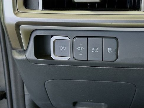 Used 2025 Hyundai Santa Fe SEL FWD image 11