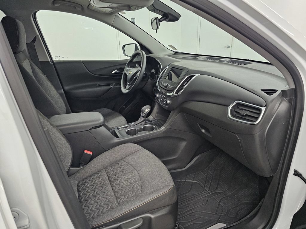 Used 2024 Chevrolet Equinox LT w/ LPO, Floor Liner Package AWD/4WD image 26