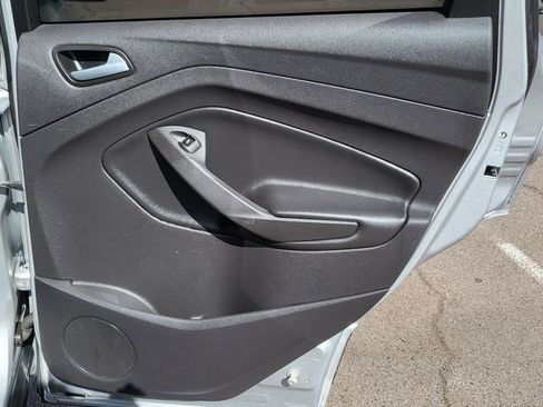 Used 2015 Ford Escape SE image 18