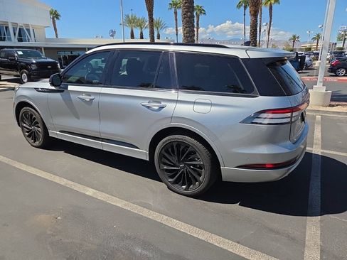 Used 2024 Lincoln Aviator Black Label w/ Jet Package AWD/4WD image 2