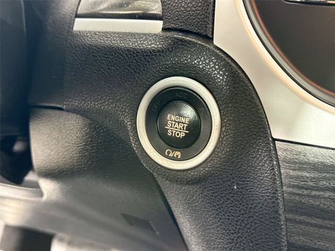 Used 2019 Chrysler 300 Touring w/ Sport Appearance Package RWD image 20