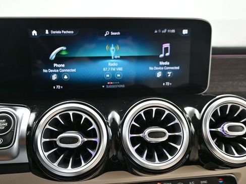 Used 2020 Mercedes-Benz GLB 250 w/ Premium Package image 20