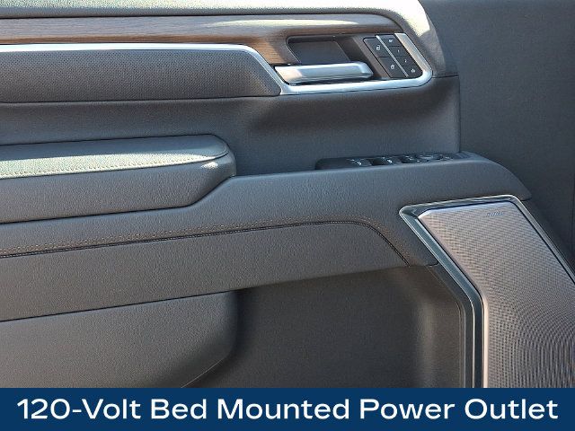 Used 2025 Chevrolet Silverado 2500 High Country w/ Technology Package AWD/4WD image 23
