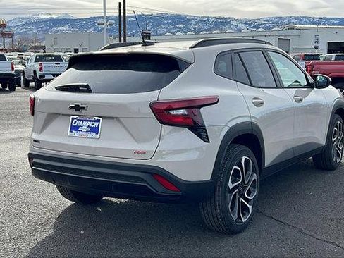 New 2026 Chevrolet Trax RS w/ Driver Confidence Package image 5