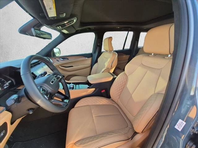 Used 2026 Jeep Grand Cherokee Summit w/ Obsidian Package AWD/4WD image 12