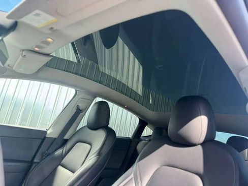 Used 2022 Tesla Model Y Performance AWD/4WD image 14
