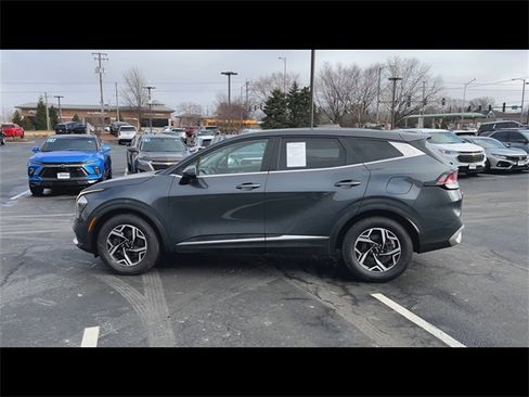 Used 2023 Kia Sportage LX image 5