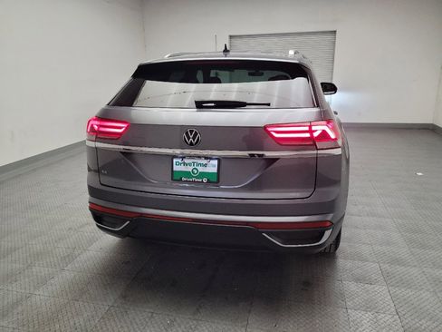 Used 2023 Volkswagen Atlas Cross Sport SE FWD image 7
