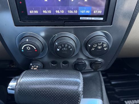 Used 2006 HUMMER H3 image 18