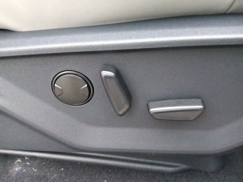 New 2025 Ford Expedition Active image 34