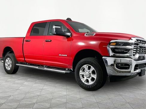 Used 2026 RAM 2500 Big Horn AWD/4WD image 3